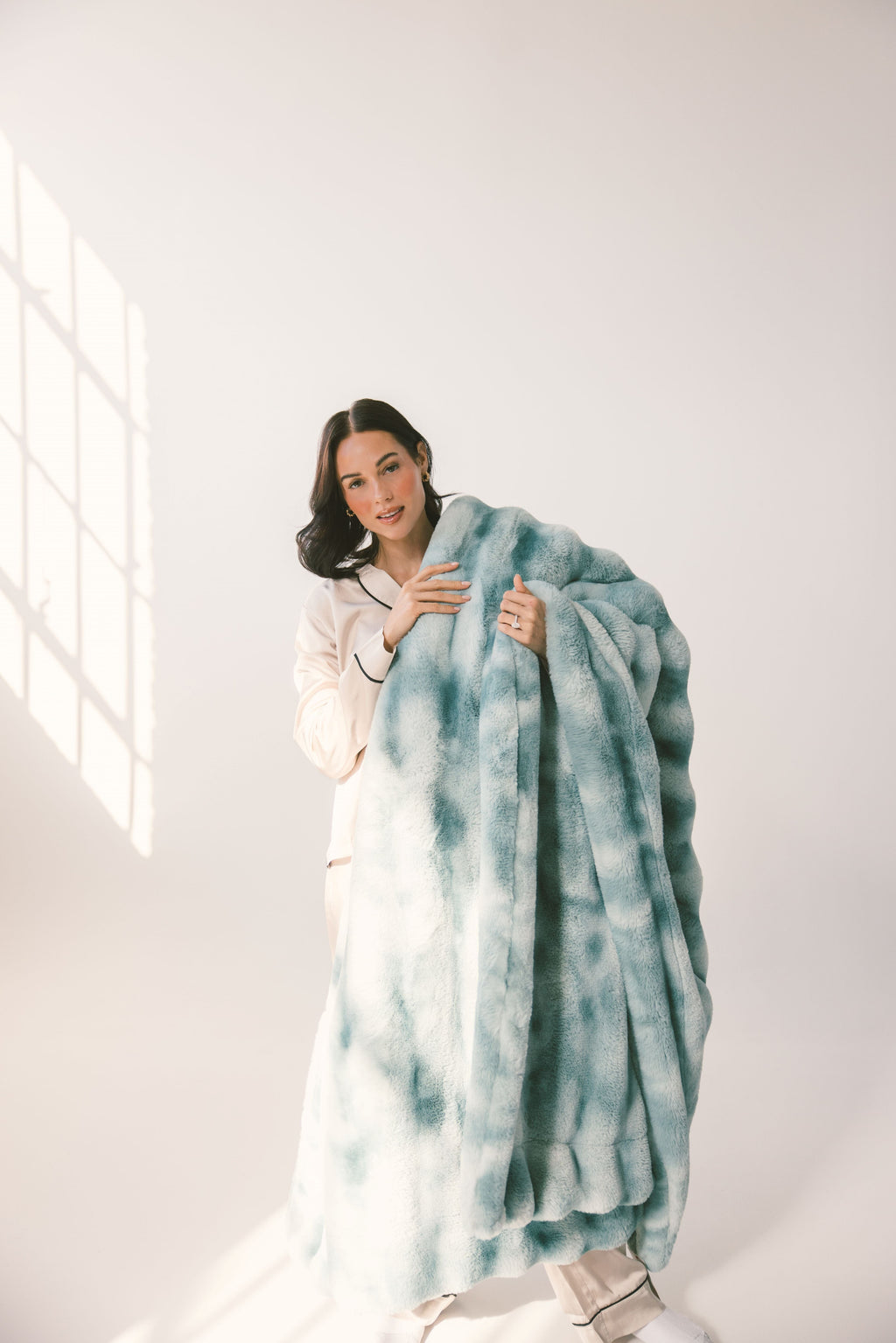 Extreme Ultra Cloud Smoke Blue Blanket - Image 2