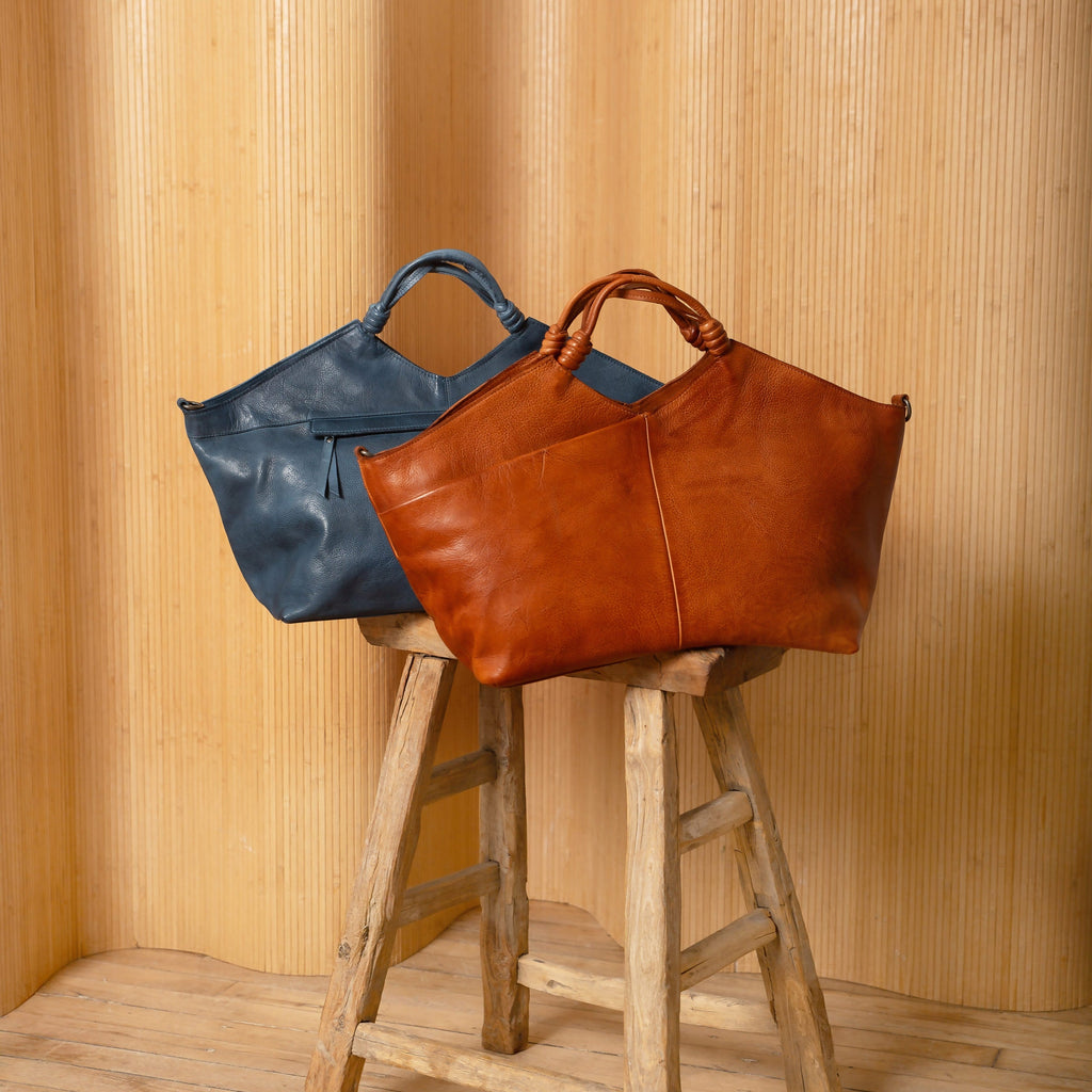 Nelly Leather Crossbody Bag - Image 25