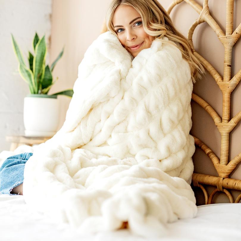 Hugs Cream Blanket - Image 7