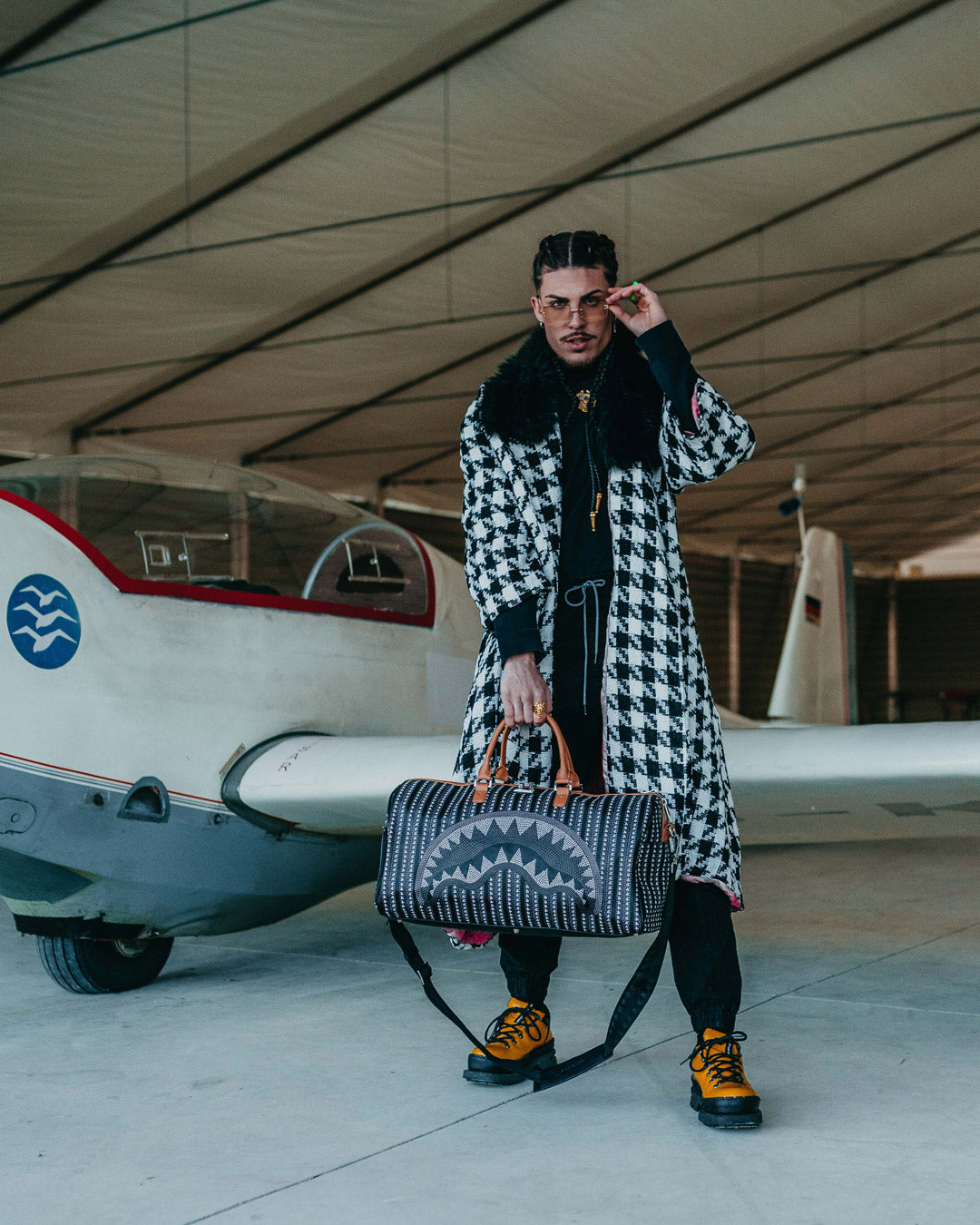 Illuchains Duffle - Image 4