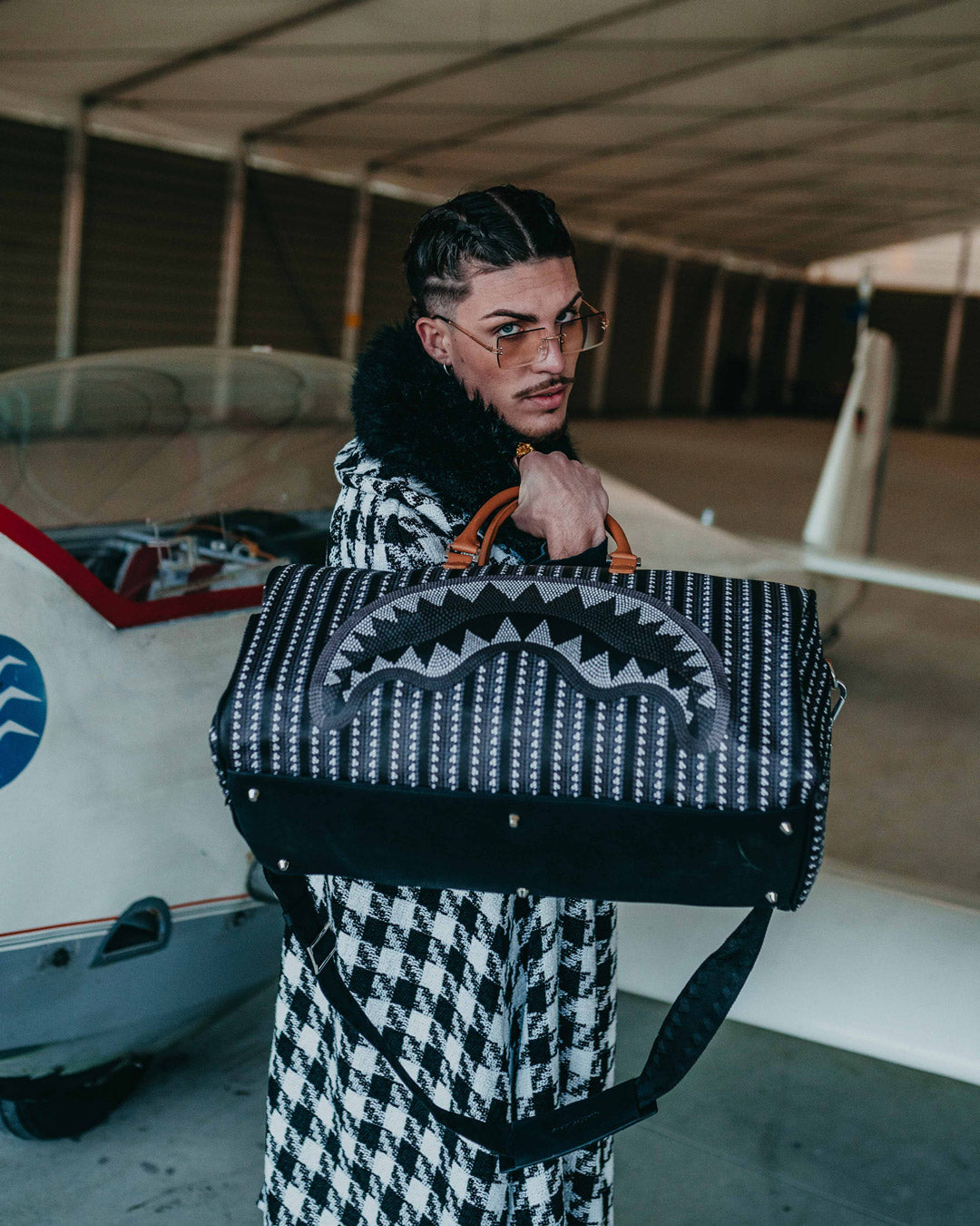Illuchains Duffle - Image 6