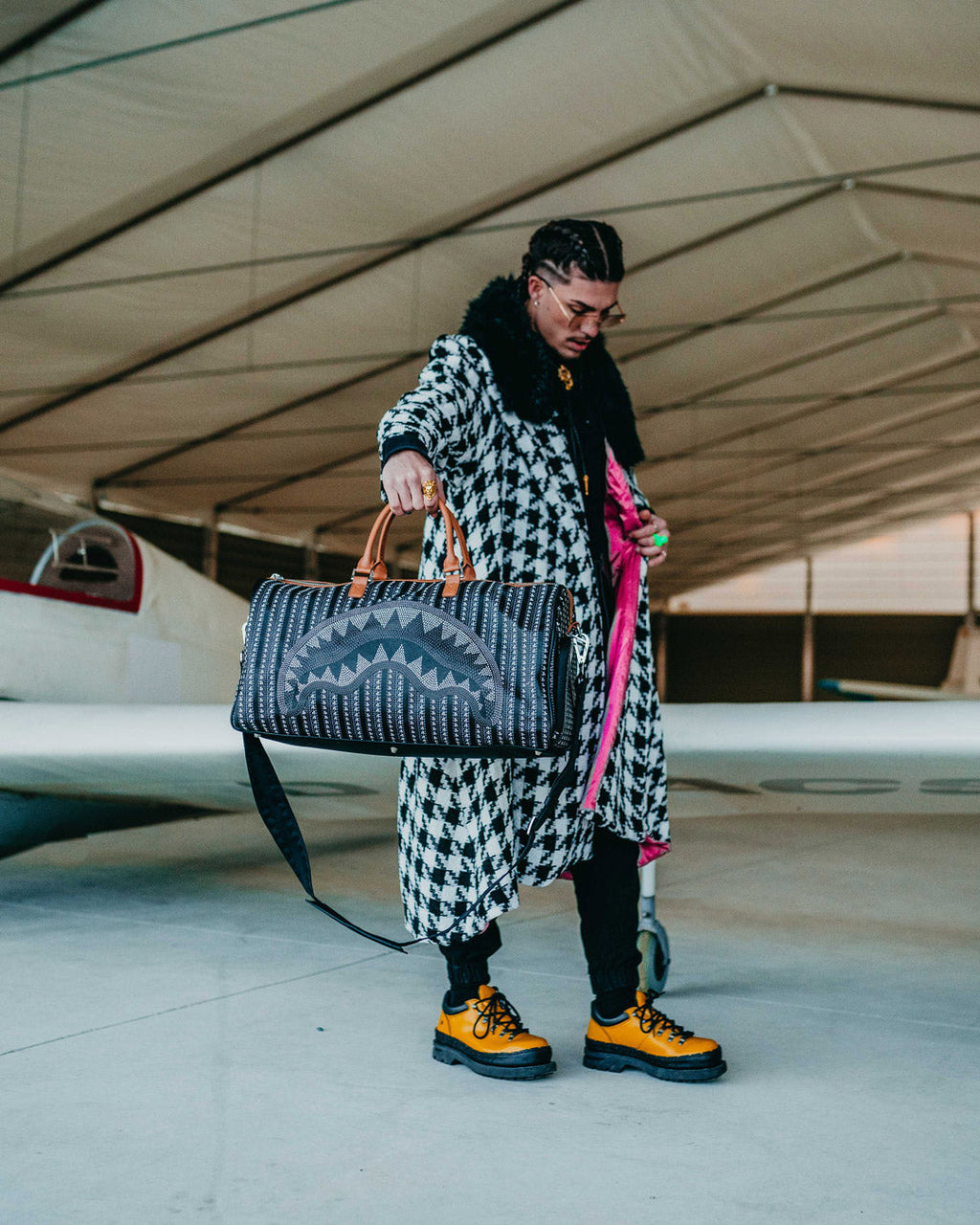 Illuchains Duffle - Image 8