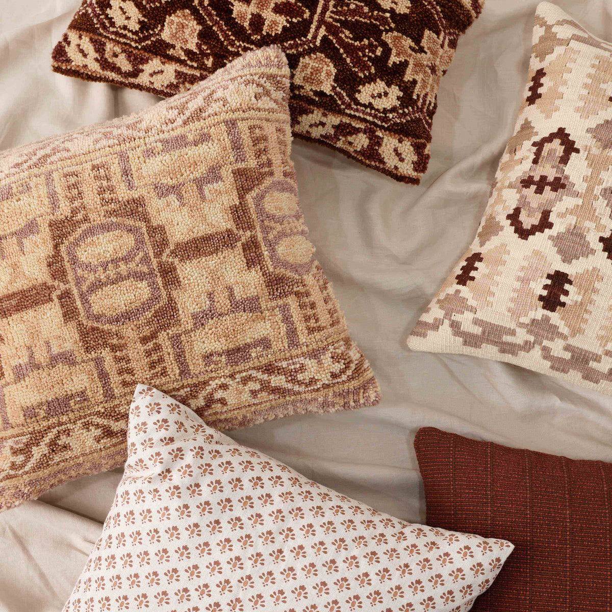 Daphne Pillow - Image 4
