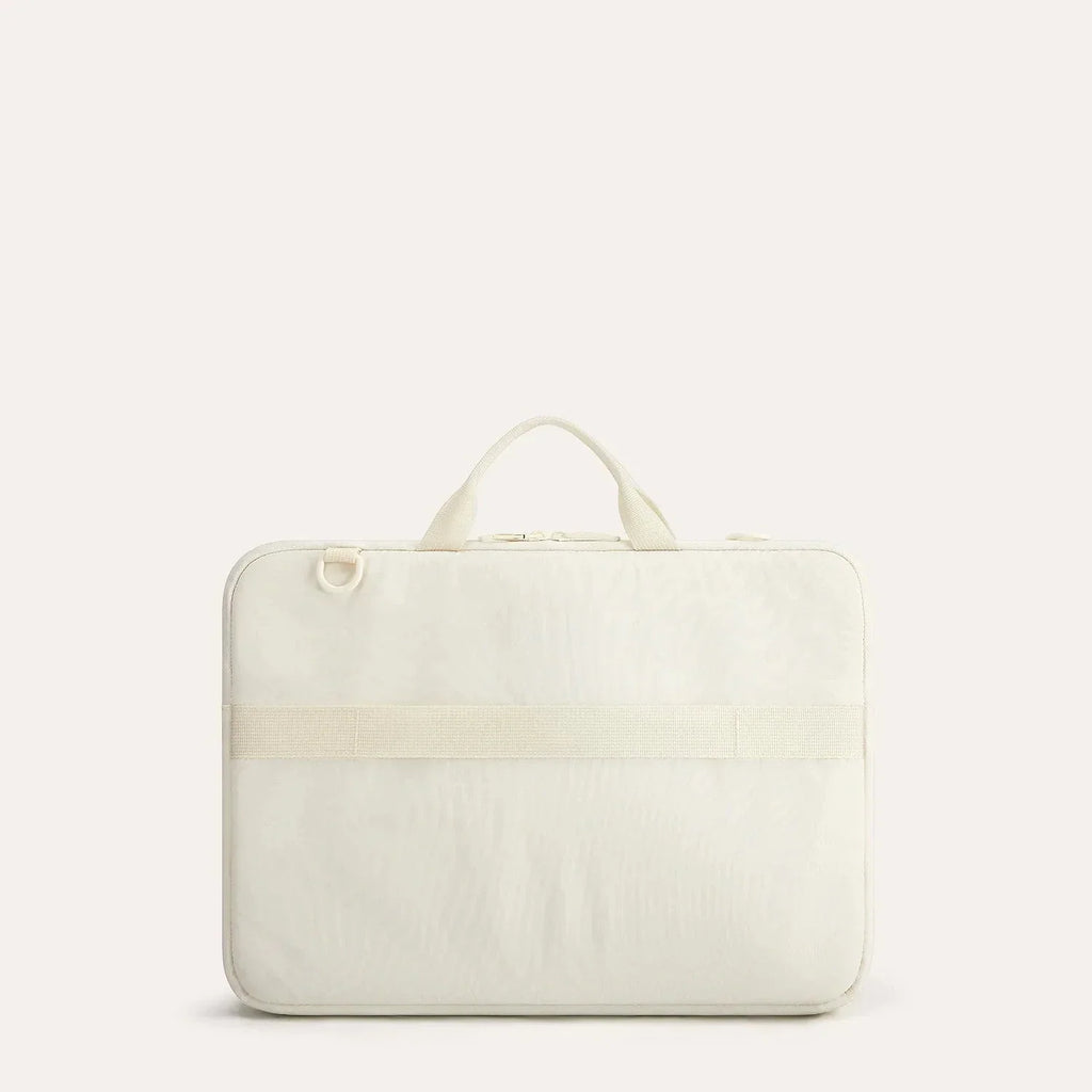 Bubble 15.6" Laptop Sleeve Pro - Image 13