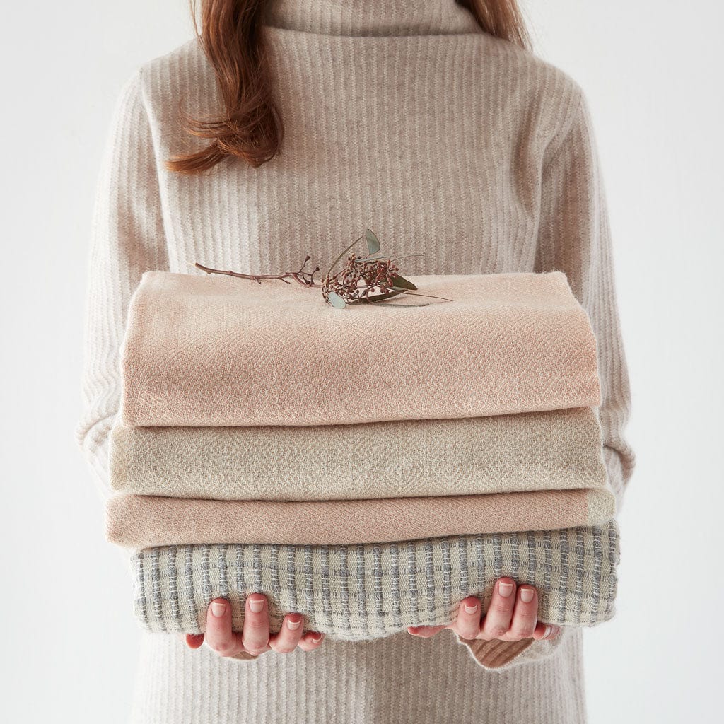 Diamanta Alpaca Throw - Image 19