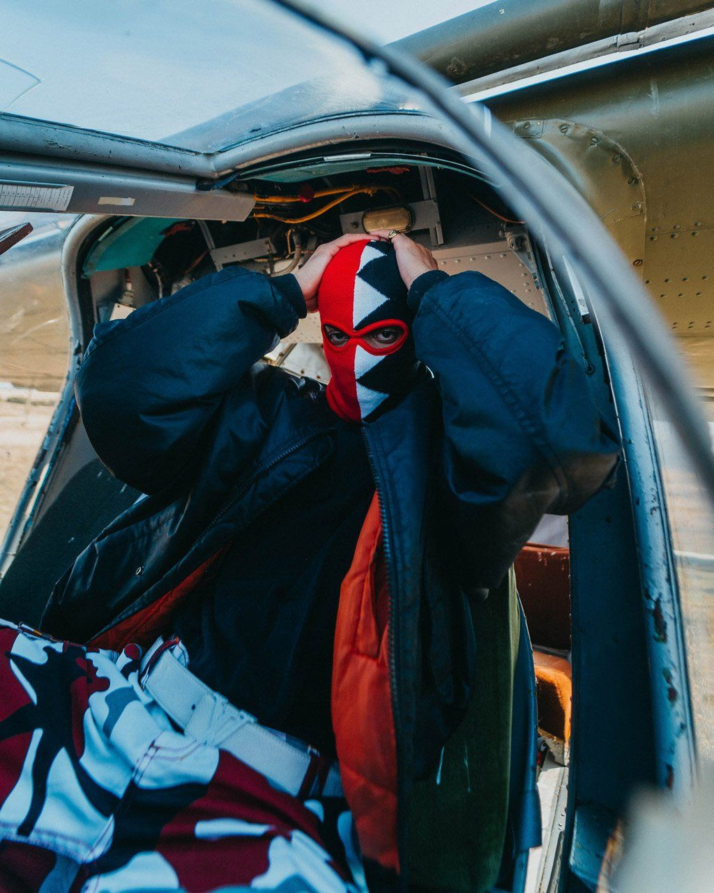 Vertical Shark Ski Mask - Image 2
