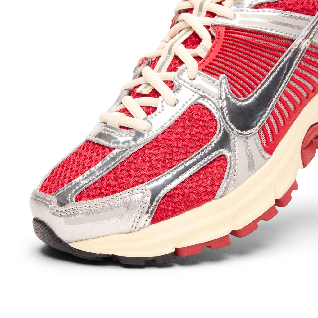 Nike Zoom Vomero 5 (Gym Red/Chrome-Metallic Silver) - Image 6