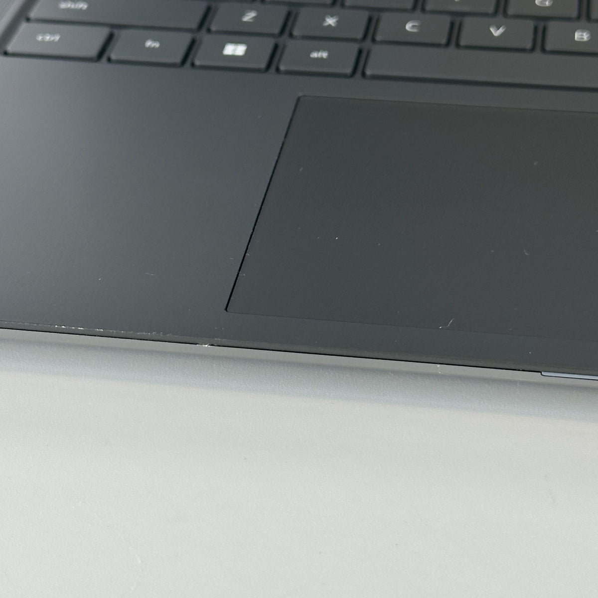 Dell Precision 5690 16 Gray 3.8 GHz Intel Core Ultra 7 32GB RAM 1TB Solid State Drive NVIDIA RTX 2000 Ada 8 GB - Image 9