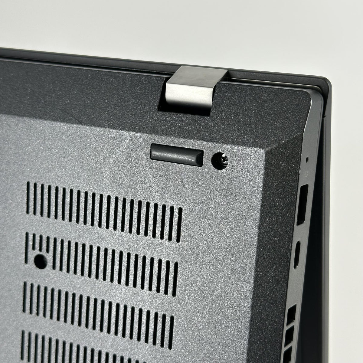 Lenovo ThinkPad P15v Gen 3 Black 3.2 GHz AMD Ryzen 7 Pro 6850H 32GB RAM 1TB Solid State Drive NVIDIA RTX A2000 4 - Image 11