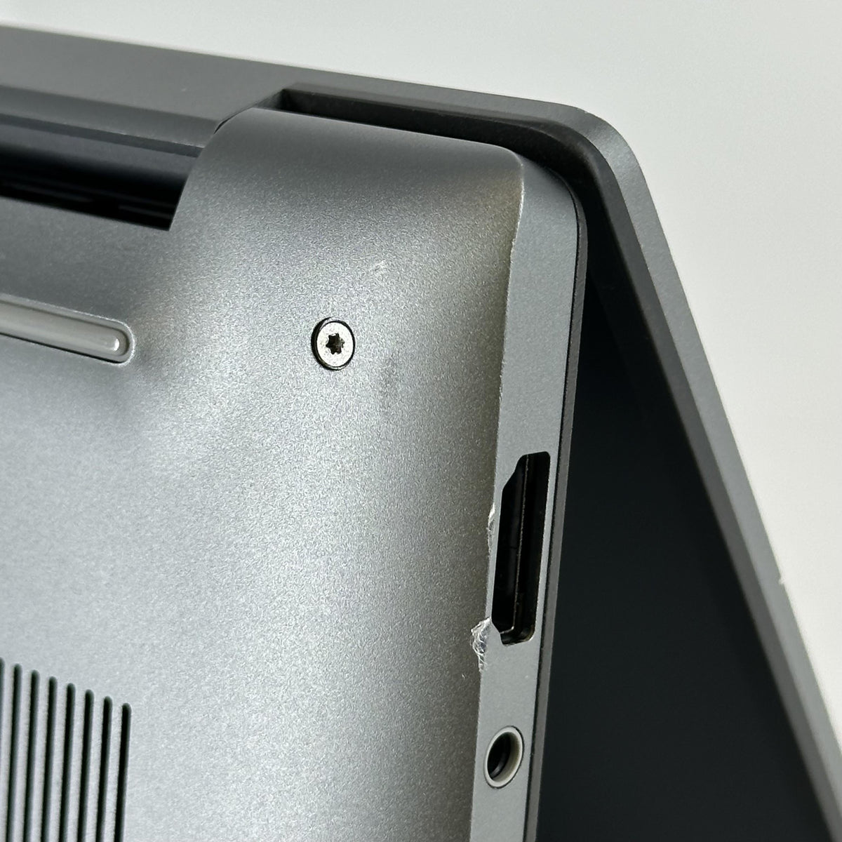 Dell Precision 5680 16 Gray 2.5 GHz Intel Core i7 13th Gen. 32GB RAM 1TB Solid State Drive NVIDIA RTX 2000 Ada 8 - Image 15