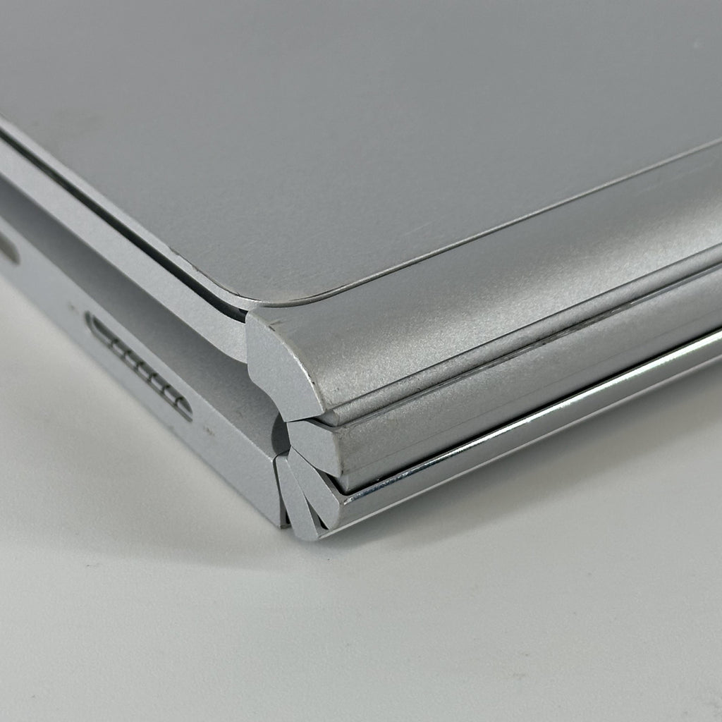 Microsoft Surface Book 3 13.5 Silver 1.3 GHz Intel Core i7 10th Gen. 16GB RAM 256GB Solid State Drive - Image 16