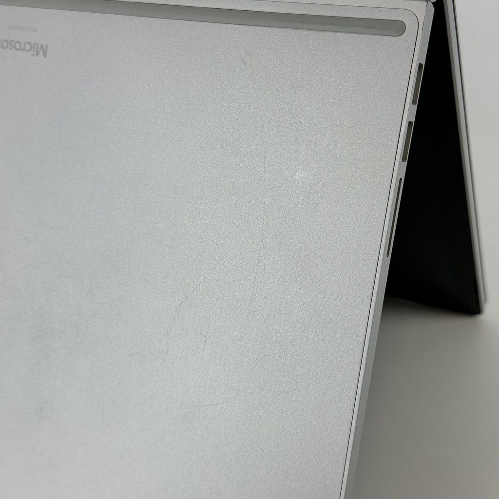 Microsoft Surface Book 3 13.5 Silver 1.3 GHz Intel Core i7 10th Gen. 16GB RAM 256GB Solid State Drive - Image 13