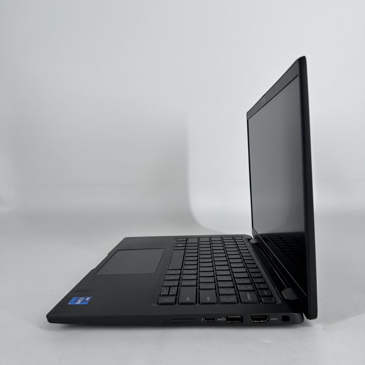 Dell Latitude 7430 14 Gray 1.7 GHz Intel Core i7 12th Gen. 16GB RAM 512GB Solid State Drive - Image 4