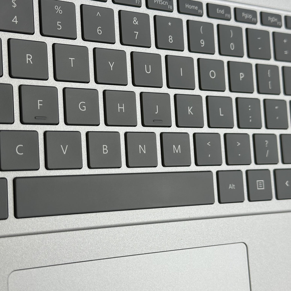 Microsoft Surface Laptop Studio 14.4 Silver 3.3 GHz Intel Core i7 11th Gen. 32GB RAM 2TB Solid State Drive NVIDIA - Image 10