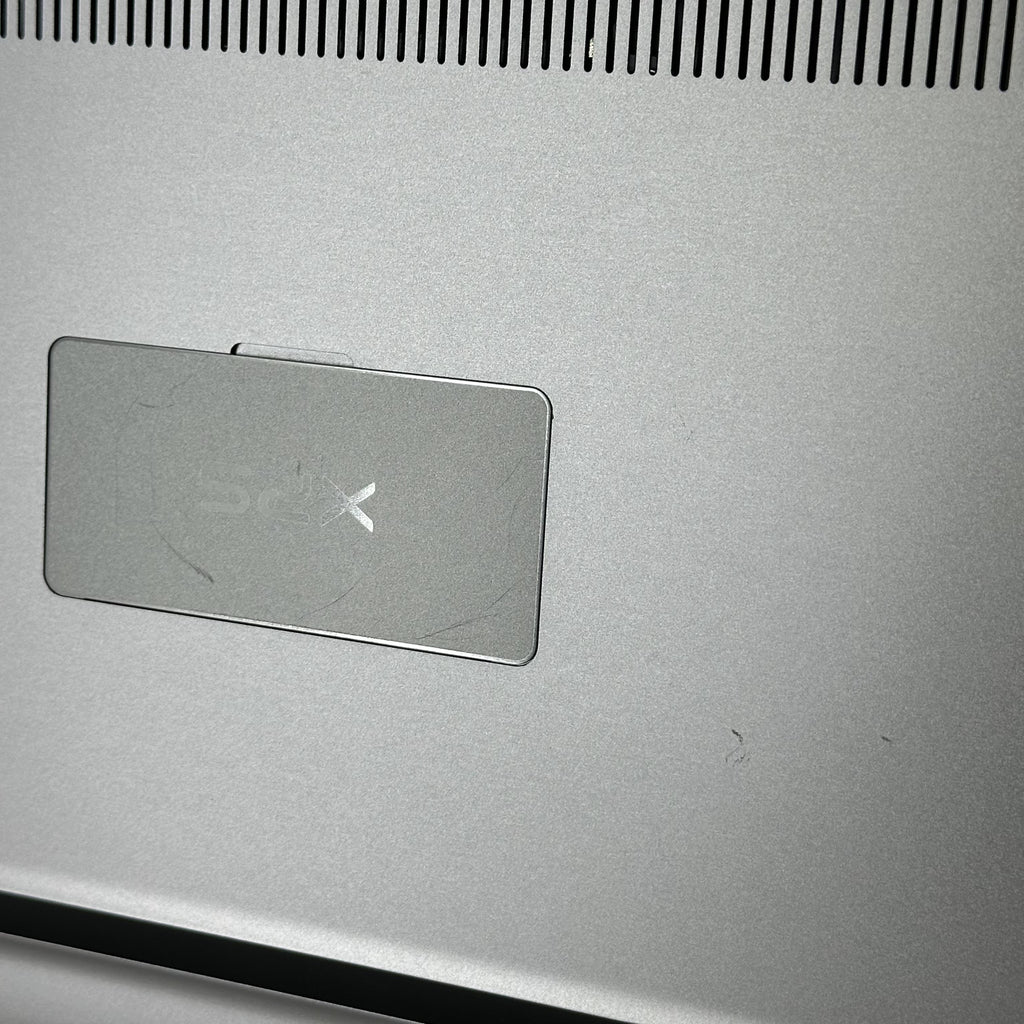 Dell XPS 13 9360 Silver 1.8 GHz Intel Core i7 8th Gen. 16GB RAM 512GB Solid State Drive - Image 9
