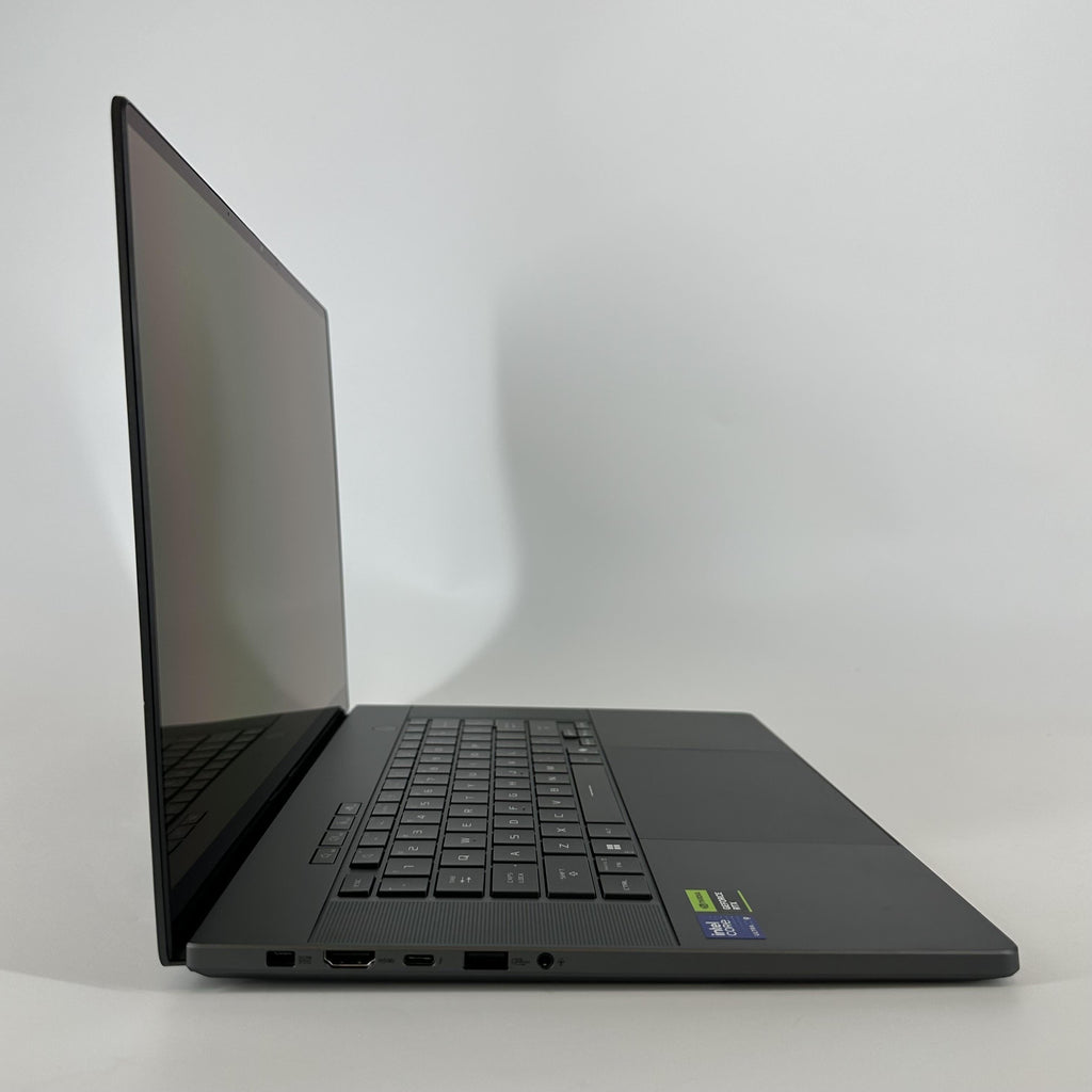 Asus ROG Zephyrus G16 GU605 16 Black 2.9 GHz Intel Core Ultra 9 Series 2 32GB RAM 2TB Solid State Drive NVIDIA - Image 15