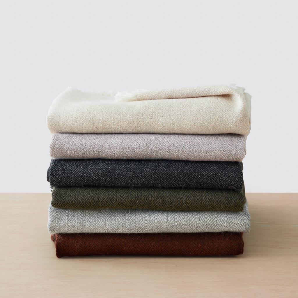 La Calle Alpaca Throw - Image 53