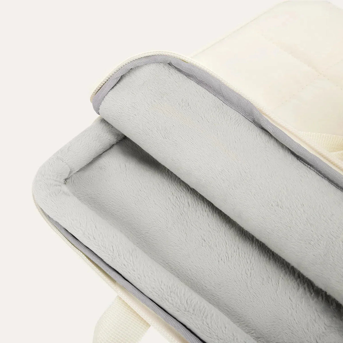 Bubble 15.6" Laptop Sleeve Pro - Image 18