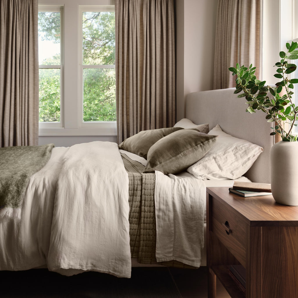 Laurel Bed with Low Footboard - Image 9