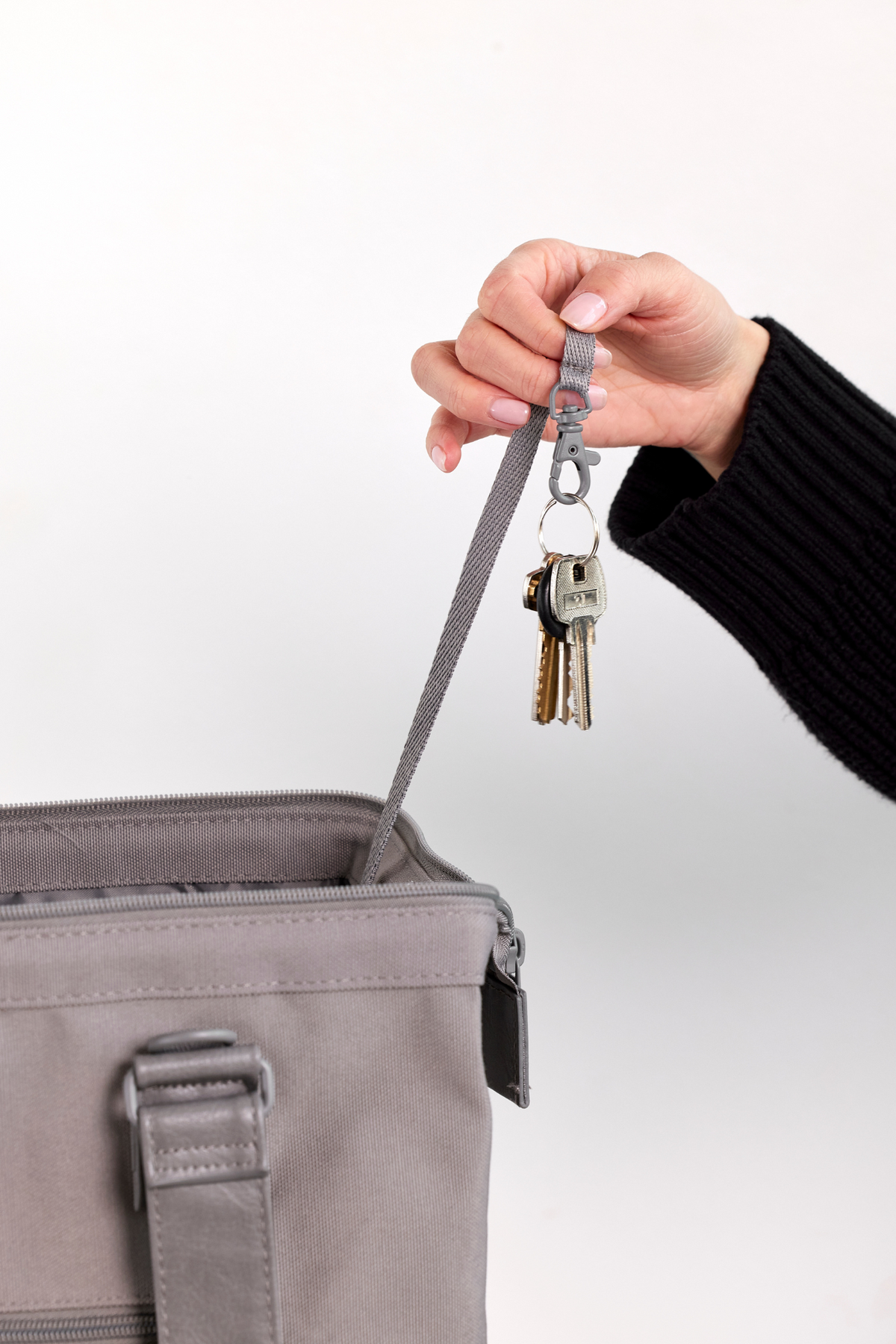 Resale The Mini Weekender in Grey - Image 8