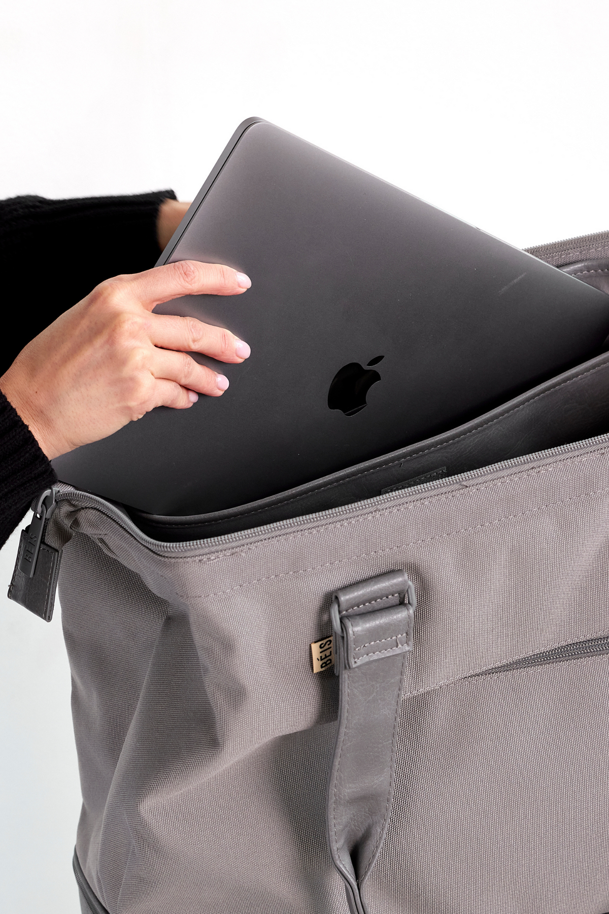 Resale The Mini Weekender in Grey - Image 4