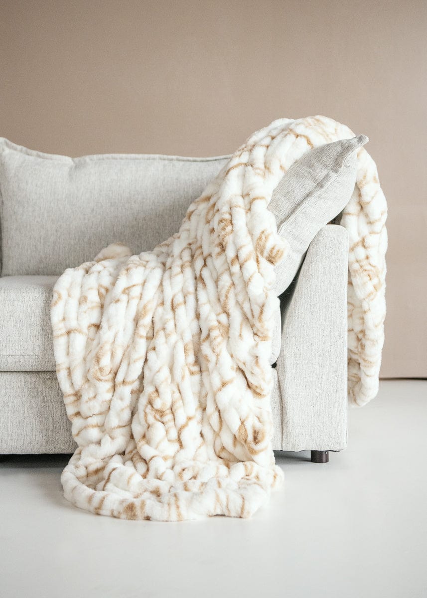 Hugs Marble Sand Blanket - Image 3