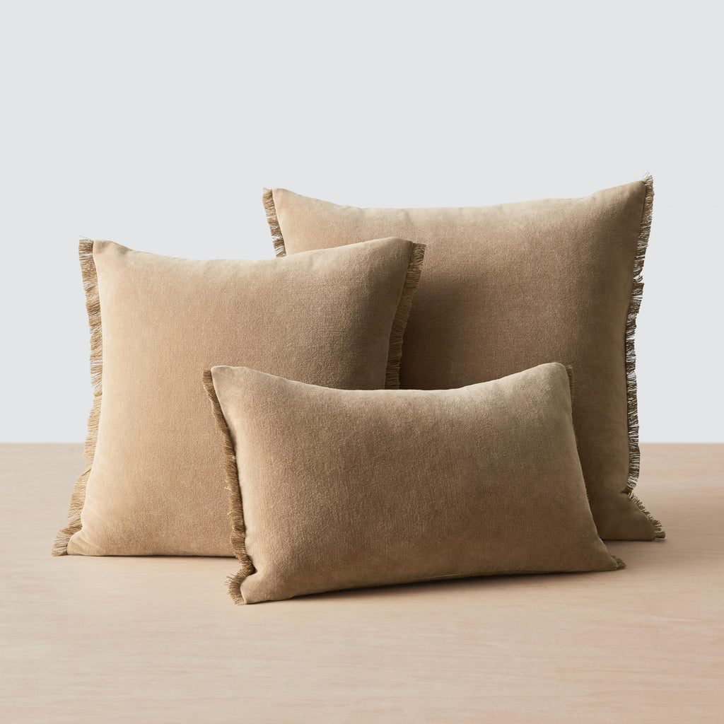Naveta Velvet Small Lumbar Pillow - Image 12