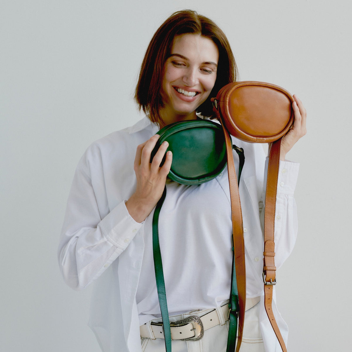Mundo Leather Crossbody Bag - Image 8