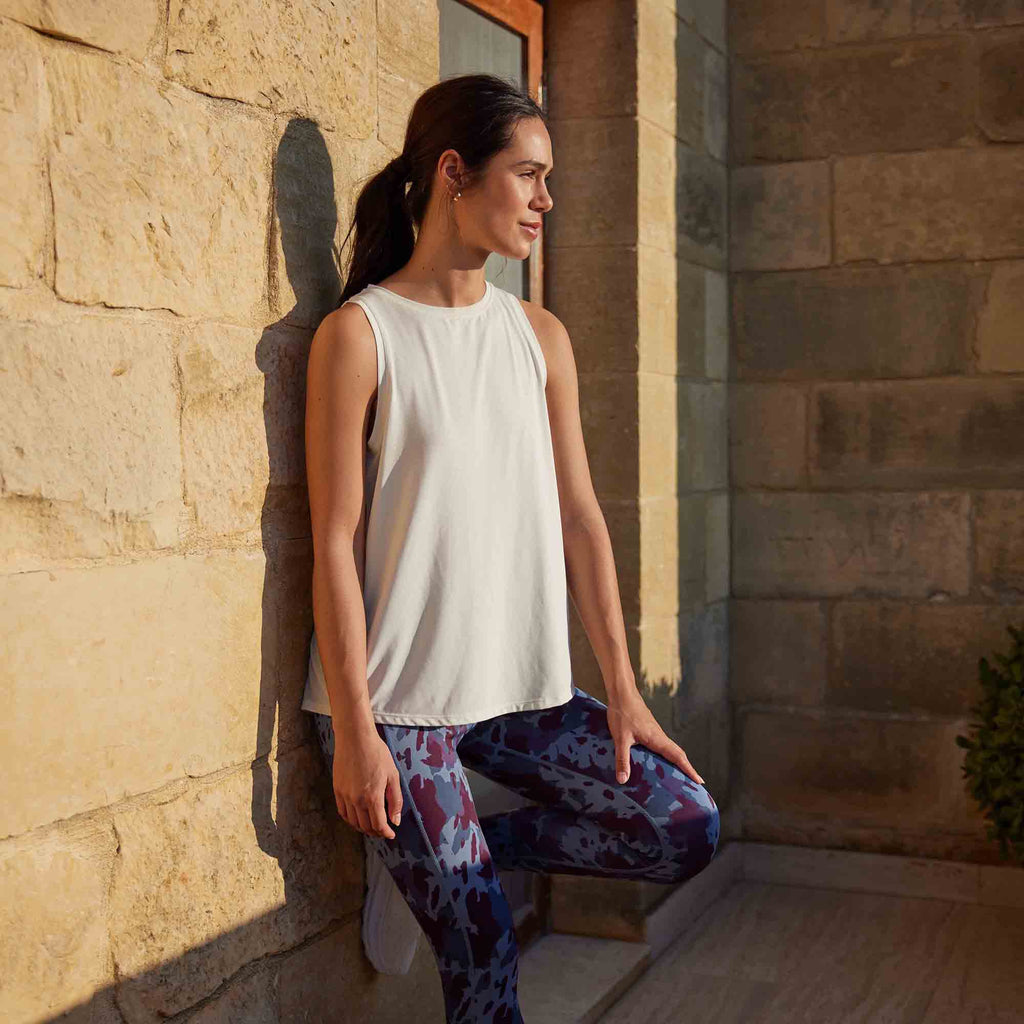 Orla Womens Performance Vest - Vanilla - Image 2