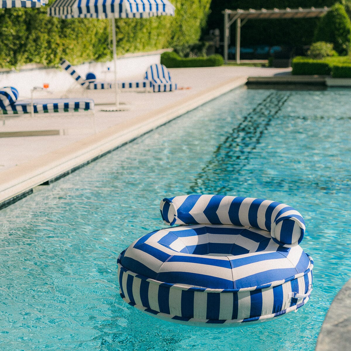 The Canvas Pool Ring - Image 2