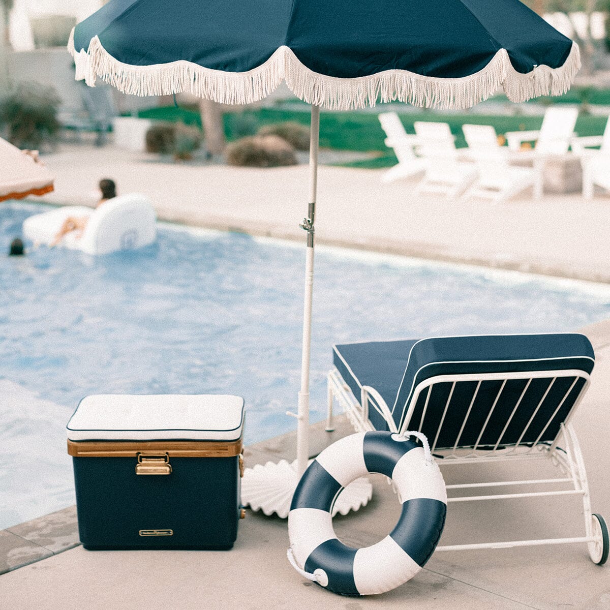 The Classic Pool Float - Image 5