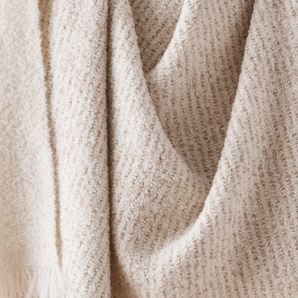Pradera Boucle Throw - Image 4