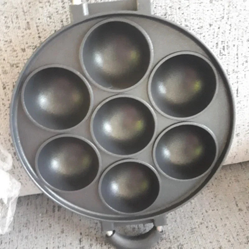 7 Hole Cake Cooking Pan Cast Iron Omelette Pan Non-stick Cooking Pot Breakfast Egg Cooking Pie Cake Mold Cookware Kitchenware