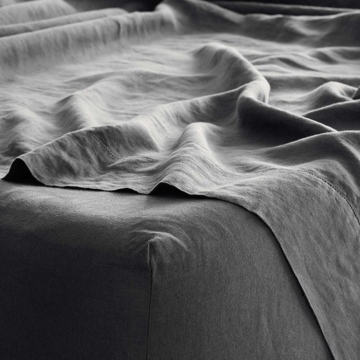Stonewashed Linen Fitted Sheet - Image 19