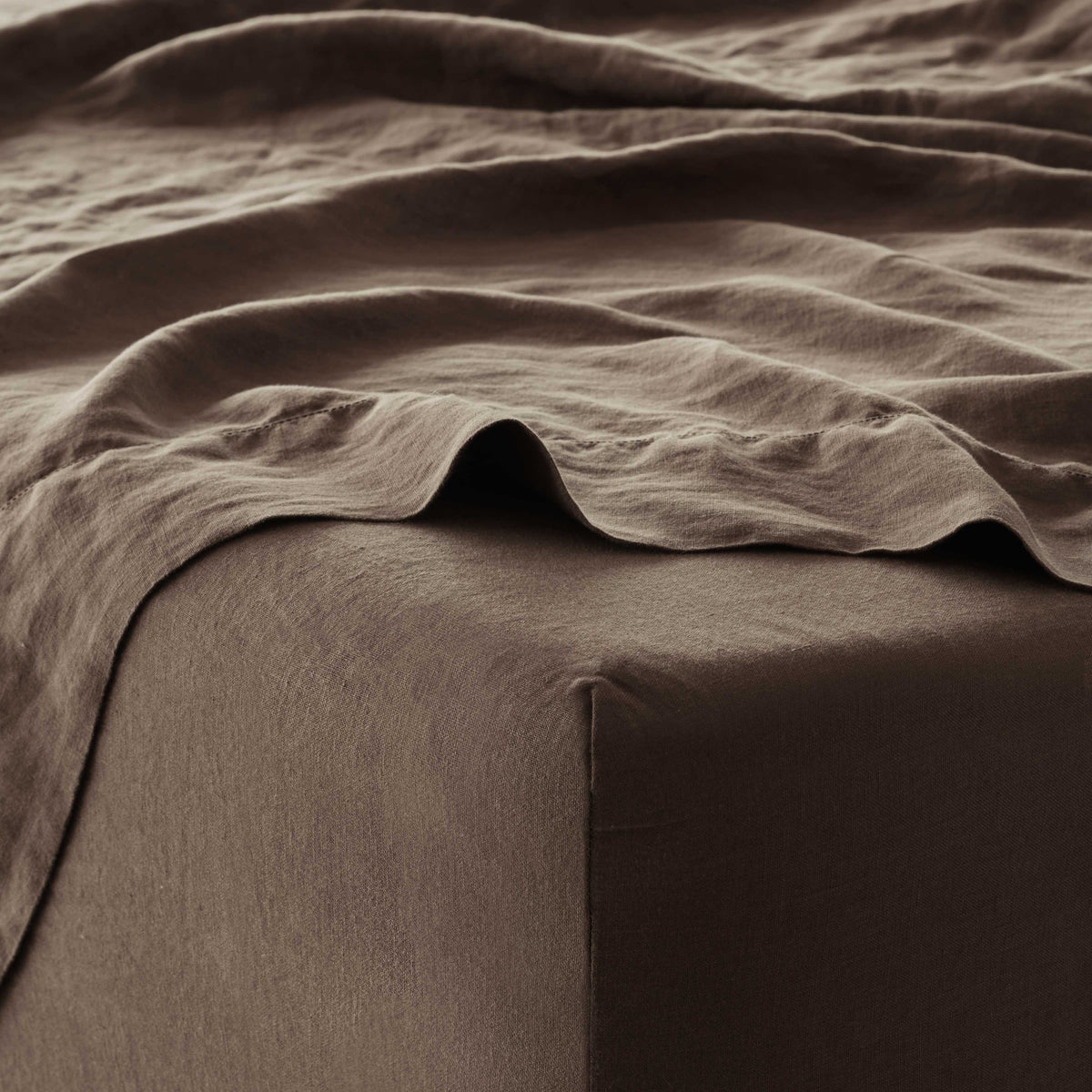 Stonewashed Linen Fitted Sheet - Image 9