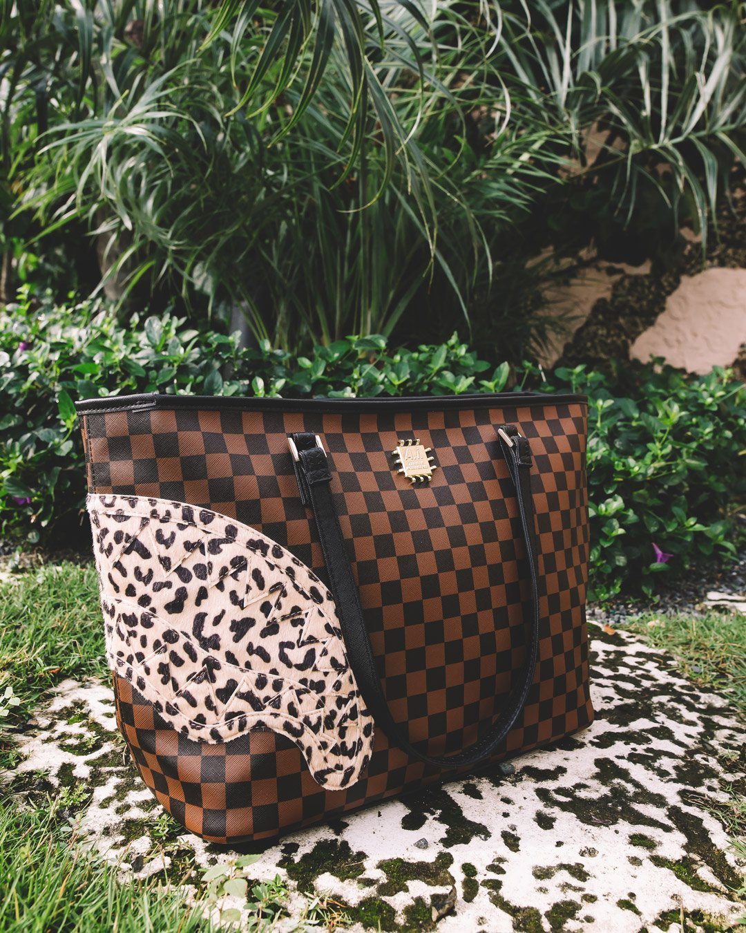 A.i.3 the Legacy Tote - Image 4