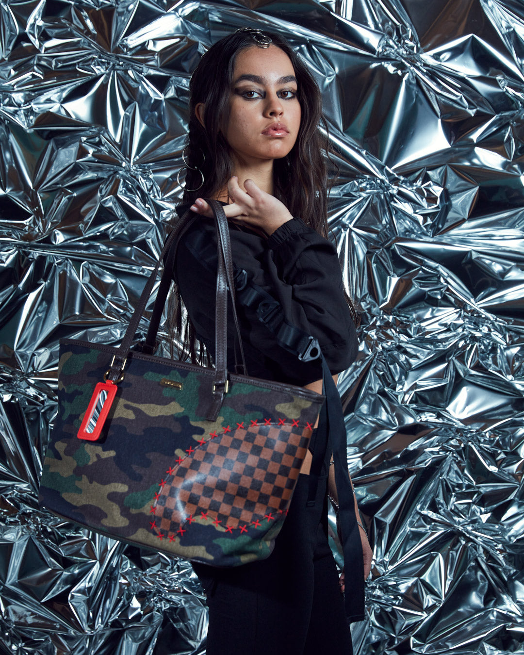 The Paradoxx Shark Tote - Image 10