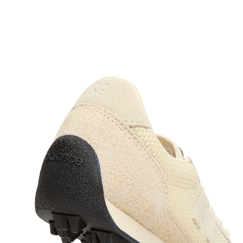 New Balance ALD X New Balance Gator Run Hairy Suede (Angora/Angora) - Image 9