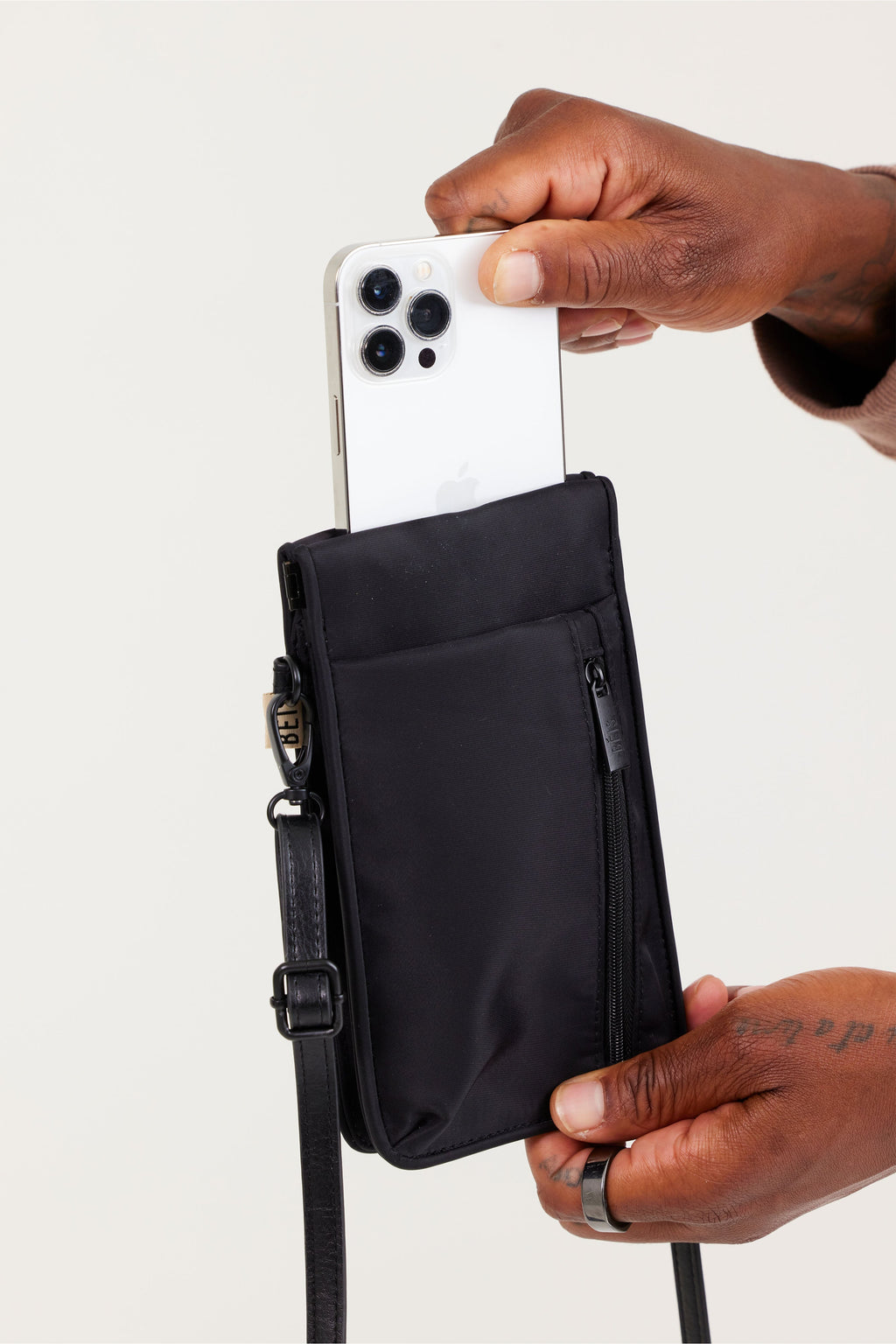 Resale The ID Crossbody Bag in Black - Image 3