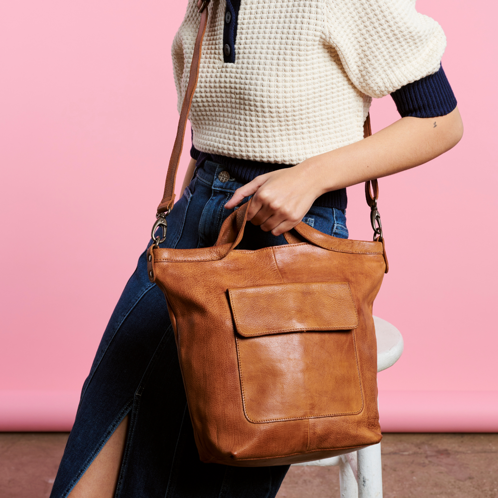 Bianca Leather Crossbody Bag - Image 11