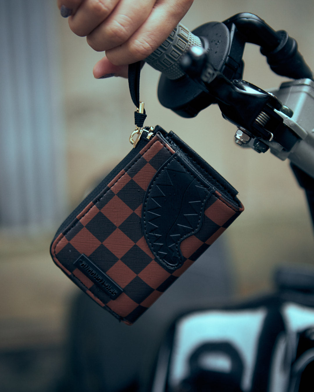 Henny Lock Sharks in Paris Wallet - Image 2