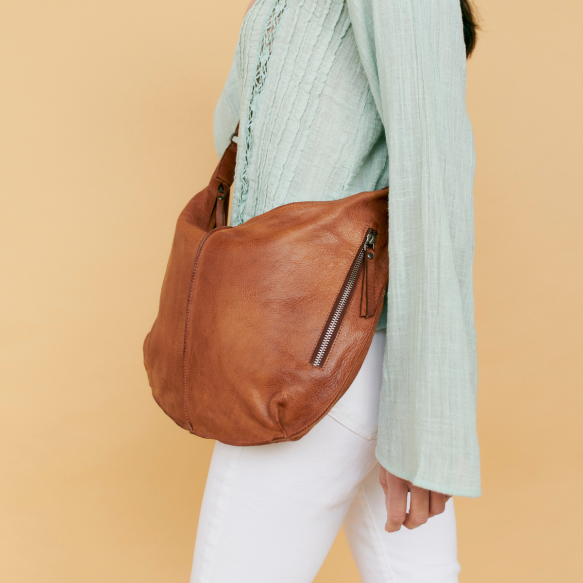 Jackson Leather Crossbody Bag - Image 12
