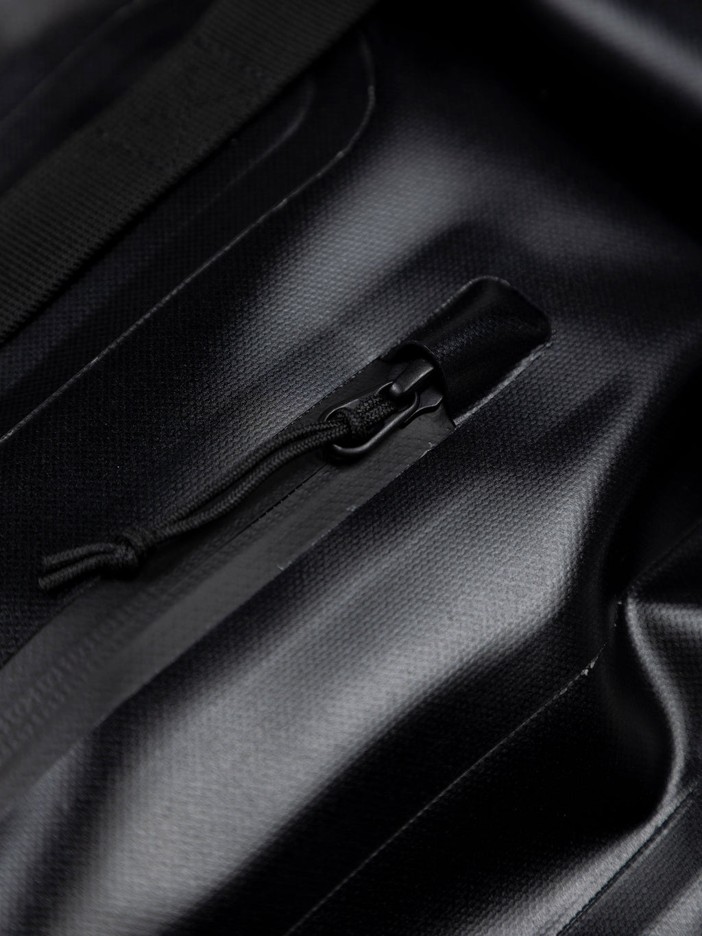 Drift 20L Waterproof Roll Top Backpack - Image 9