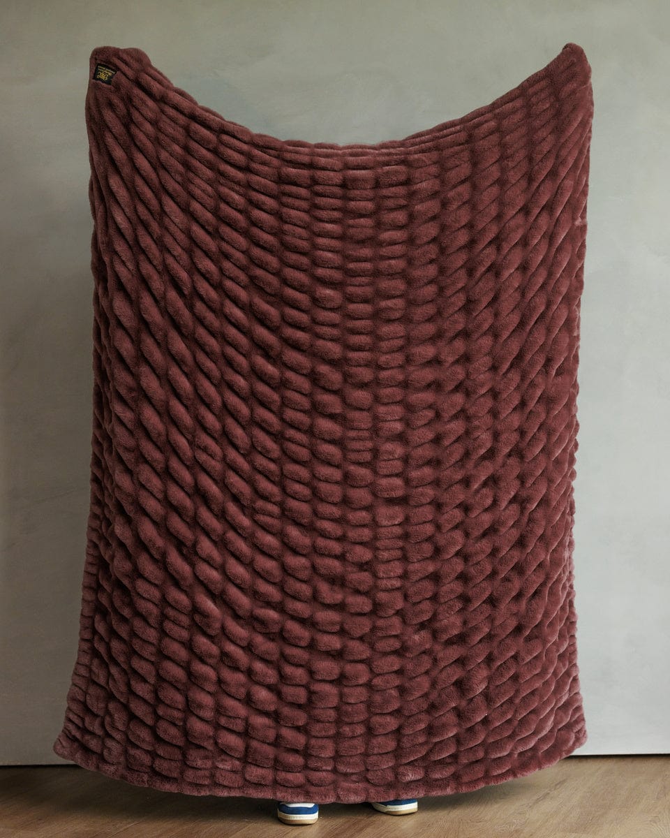 Hugs Rich Mahogany Blanket - Image 4