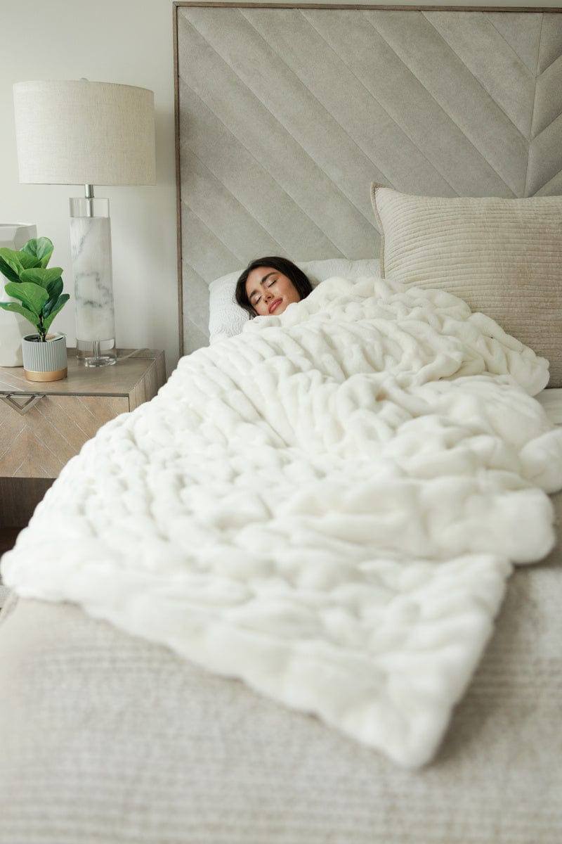 Hugs Cream Blanket - Image 3