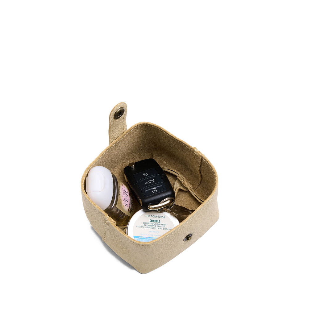 Howler Pouch - Image 90