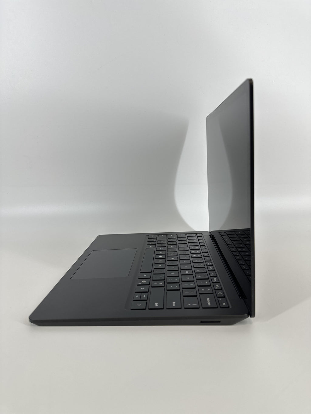 Microsoft Surface Laptop 6 13.5 Black 3.8 GHz Intel Core Ultra 7 16GB RAM 512GB Solid State Drive - Image 5