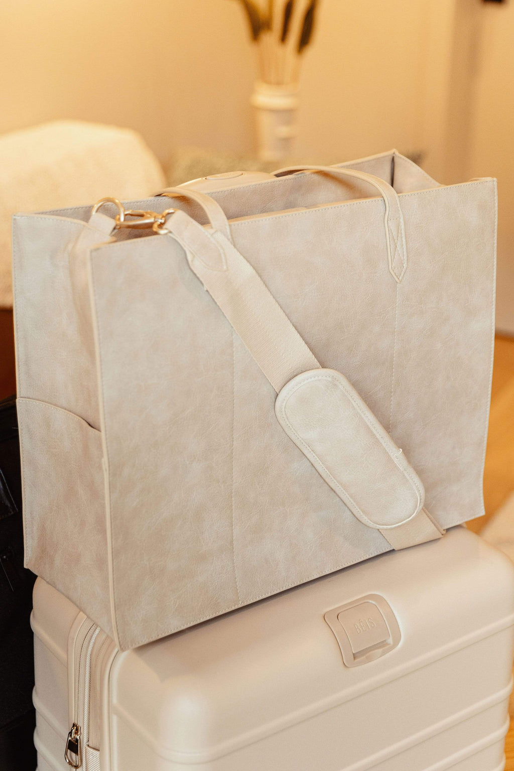 Resale The Large Work Tote in Beige - Image 9