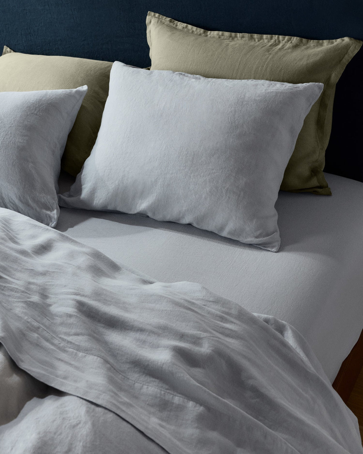 Linen Fitted Sheet (Sky) - Image 2