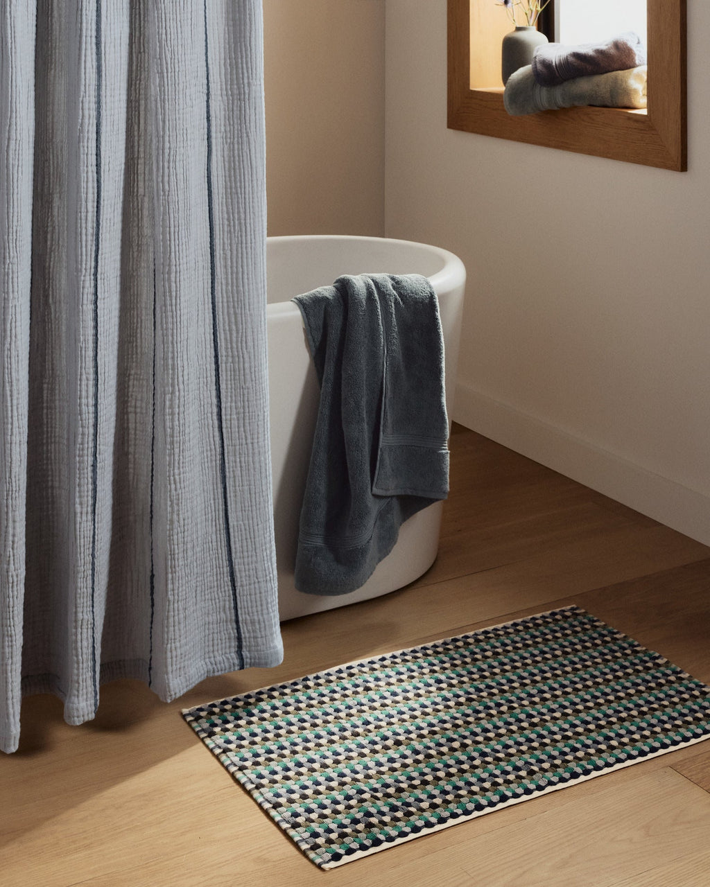Organic Mosaic Tub Mat (Sea) - Image 4